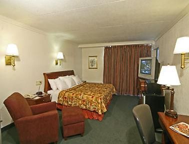 Knights Inn Greensboro Pokój zdjęcie